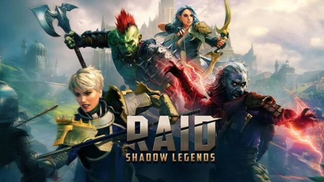 「RAID: Shadow Legends」のタイトルロゴと4体の英雄キャラクター